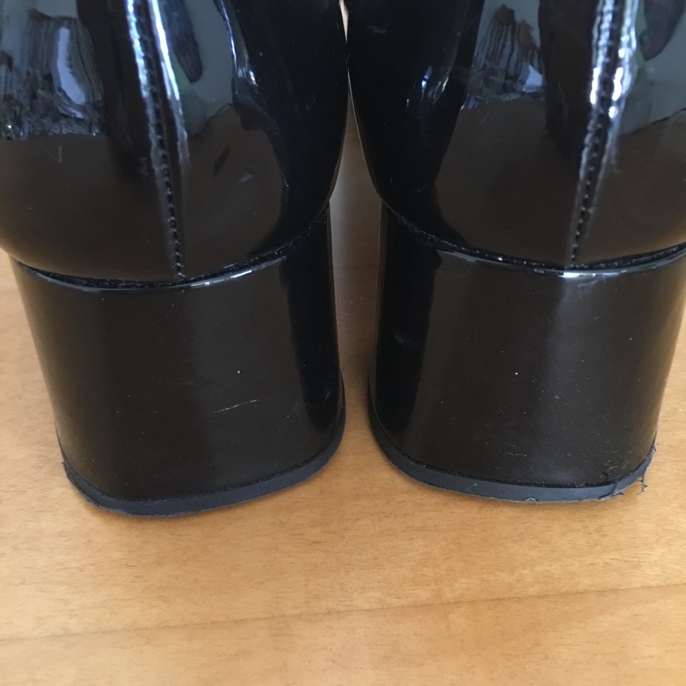 Authentic Prada - Picture 3 of 8